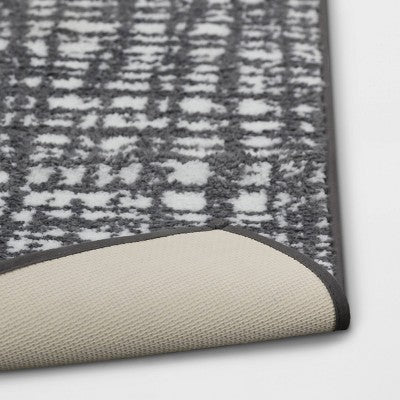  20"x30" Cross Hatch Tufted Bath Rug Gray - Room Essentials™